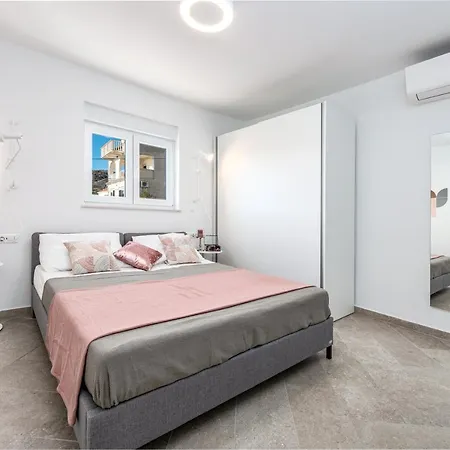 Apartments Villa Poco Loco Mlini Room photo